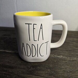 NWT Rae Dunn Artisan Tea Addict Mug Yellow Interior 2021 Magenta Farmhouse